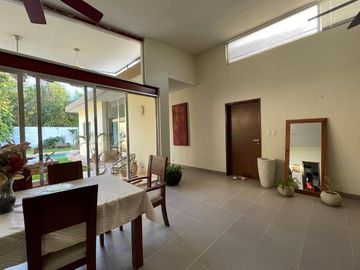 Espaciosa residencia en venta en Valladolid