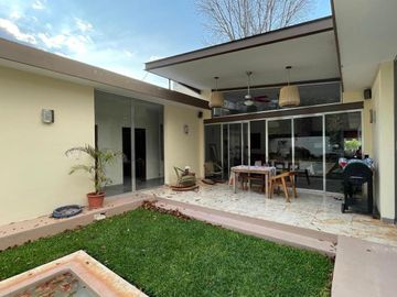 Espaciosa residencia en venta en Valladolid