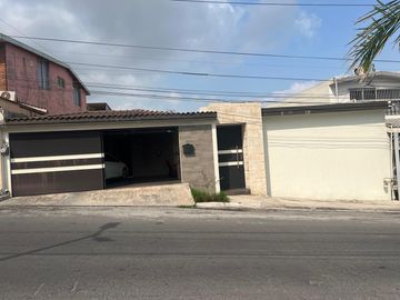 CASA EN VENTA CUMBRES 4 SECTOR MONTERREY