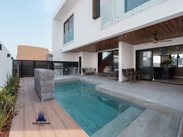 Casa en  Venta Punta Tiburón