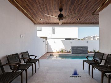 Casa en  Venta Punta Tiburón