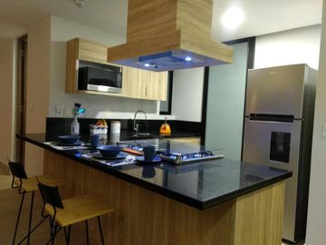MAROMA RESIDENCIAL, Penthouse en VENTA de 3 recámaras y roof