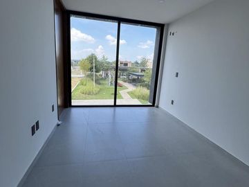 Casa nueva en venta dentro de coto en Valle Imperial