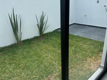 Casa nueva en venta dentro de coto en Valle Imperial