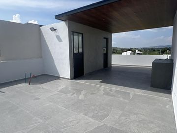 Casa nueva en venta dentro de coto en Valle Imperial