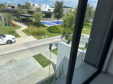 Casa nueva en venta dentro de coto en Valle Imperial