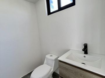 Casa nueva en venta dentro de coto en Valle Imperial