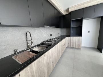 Casa nueva en venta dentro de coto en Valle Imperial