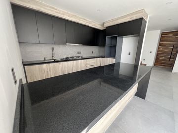 Casa nueva en venta dentro de coto en Valle Imperial