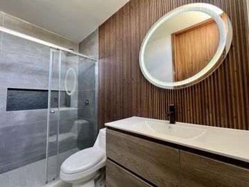 Casa nueva en venta dentro de coto en Valle Imperial