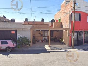 CASA EN VENTA CAPATAZ, HACIENDAS DE SANTIAGO, SAN LUIS POTOSI