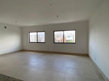 Casa en venta en Cumbres Elite Premier, Sector Pirineos