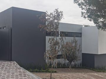 VENTA CASA BOSQUES DEL REFUGIO LEON GTO