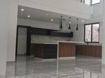 VENTA CASA BOSQUES DEL REFUGIO LEON GTO