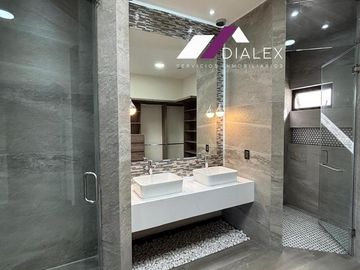 Fracc. Castaños del Vergel -CARRETERA NACIONAL- Casa VENTA Zona Sur MONTERREY, 584 m2