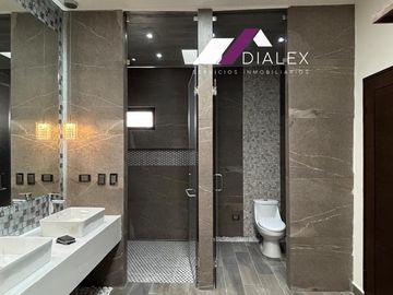 Fracc. Castaños del Vergel -CARRETERA NACIONAL- Casa VENTA Zona Sur MONTERREY, 584 m2