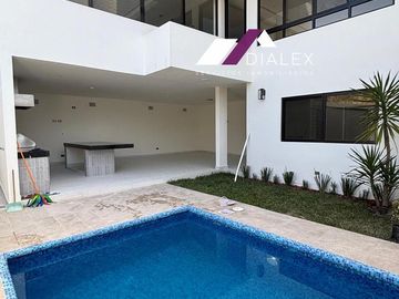 Fracc. Castaños del Vergel -CARRETERA NACIONAL- Casa VENTA Zona Sur MONTERREY, 584 m2
