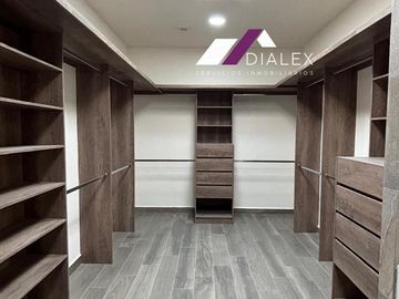 Fracc. Castaños del Vergel -CARRETERA NACIONAL- Casa VENTA Zona Sur MONTERREY, 584 m2