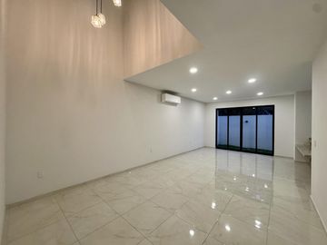 Casa en Fraccionamiento Lomas del Dorado