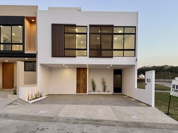 Casa en Fraccionamiento Lomas del Dorado