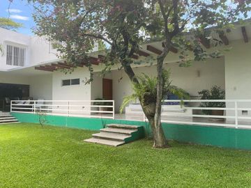 CASA CONDOMINIO IMURI