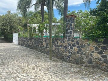 CASA CONDOMINIO IMURI