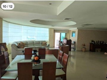 BLVD. AVILA CAMACHO, Departamento en VENTA con vista al mar, alberca, cuarto de servicio y 3 recamaras con baño cada una