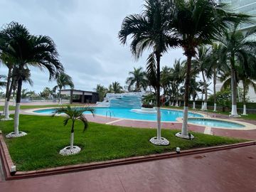 VILLAS MOCAMBO, PENTHOUSE en VENTA con espectacular vista al mar, ALBERCA, 2 recamaras