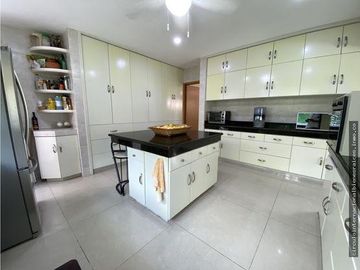 CASA EN VENTA EN LOMAS DE COCOYOC