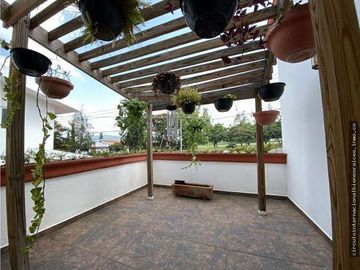 CASA EN VENTA EN LOMAS DE COCOYOC