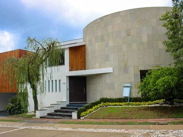 Casa en venta en La Vista Puebla. 5 recamaras residencia de lujo