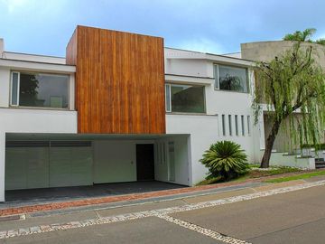 Casa en venta en La Vista Puebla. 5 recamaras residencia de lujo