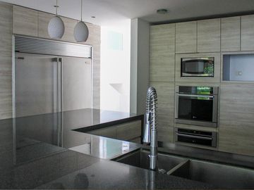 Casa en venta en La Vista Puebla. 5 recamaras residencia de lujo