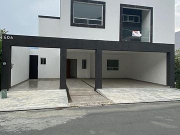 Casa en  Venta en fracc. Santa Isabel, Carretera Nacional