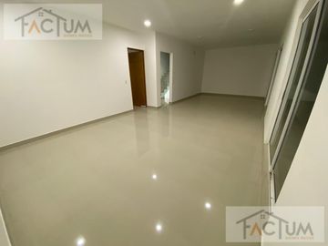 Casa en  Venta en fracc. Santa Isabel, Carretera Nacional