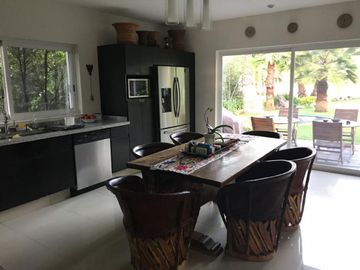 Casa con Alberca Jurica Campestre en Venta