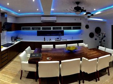 PUNTA TIBURON, Casa en VENTA con alberca y cuarto de servicio