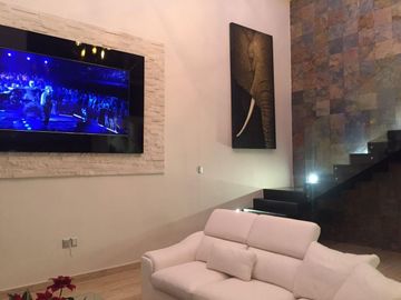 PUNTA TIBURON, Casa en VENTA con alberca y cuarto de servicio