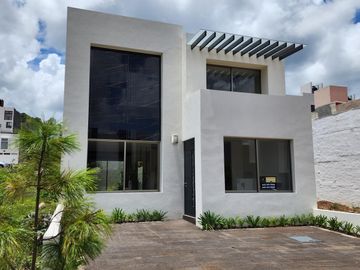 Casa en Venta Altozano Fraccionamiento privado