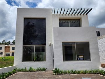 Casa en Venta Altozano Fraccionamiento privado
