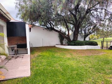 CASA EN VENTA EN VILLAS DEL MESON, JURIQUILLA