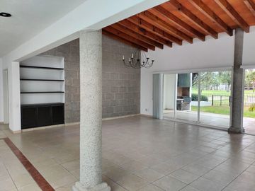CASA EN VENTA EN VILLAS DEL MESON, JURIQUILLA