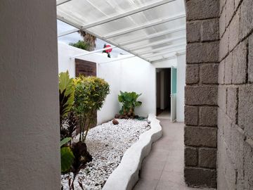 CASA EN VENTA EN VILLAS DEL MESON, JURIQUILLA