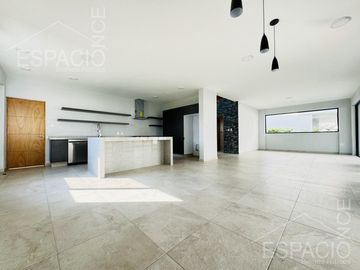Casa en Fraccionamiento Paraíso Country Club