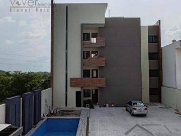 Torre de Ocho Departamentos en Condominio en Residencial Marino