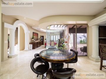 Casa en Venta en Contry La Silla, Guadalupe, N.L.