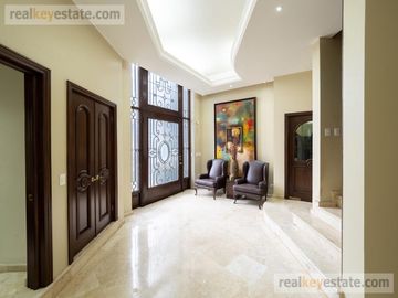 Casa en Venta en Contry La Silla, Guadalupe, N.L.