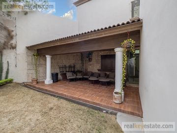 Casa en Venta en Contry La Silla, Guadalupe, N.L.