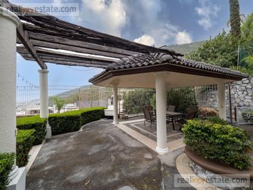 Casa en Venta en Contry La Silla, Guadalupe, N.L.