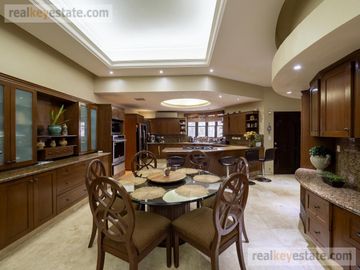 Casa en Venta en Contry La Silla, Guadalupe, N.L.